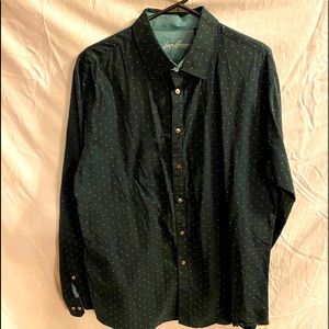 Van Heusen Men’s dress shirt. LG 16 1/2”